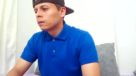 Snapshot of xx949400 chatting on 05-18-26, 11:21 SANTII online show from 05-18-26, 11:21