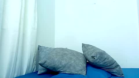 Snapshot of xx949400 chatting on 05-24-26, 12:04 SANTII online show from 05-24-26, 12:04
