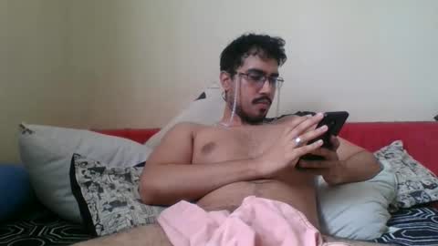 Snapshot of xx_latinwolf_xx chatting on 04-15-26, 11:17 Hemlock online show from 04-15-26, 11:17