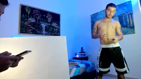 Snapshot of xxhoty0ung_boysxx chatting on 09-22-25, 06:54 David and Mike online show from 09-22-25, 06:54