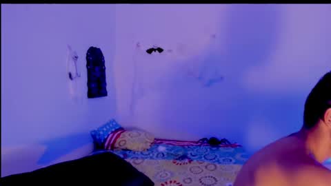 Snapshot of xxhoty0ung_boysxx chatting on 10-20-25, 09:04 David and Mike online show from 10-20-25, 09:04