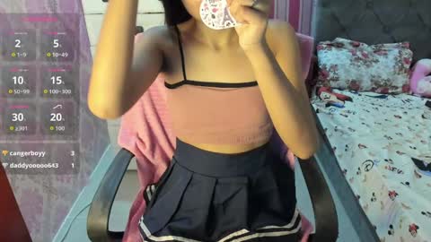 Snapshot of xxkayjeanxx chatting on 05-27-26, 01:57 Aya online show from 05-27-26, 01:57
