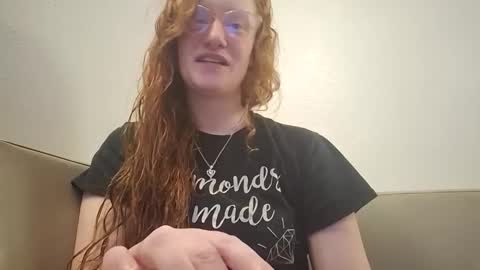 Snapshot of xxmariebliss chatting on 05-08-26, 01:38 xxmariebliss online show from 05-08-26, 01:38