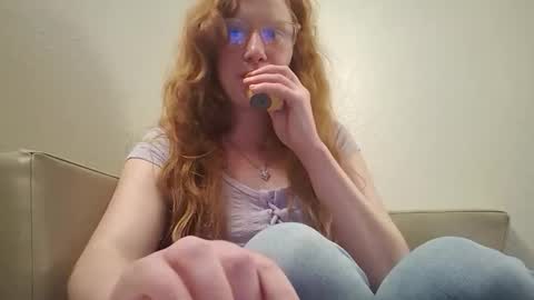 Snapshot of xxmariebliss chatting on 05-11-26, 01:22 xxmariebliss online show from 05-11-26, 01:22
