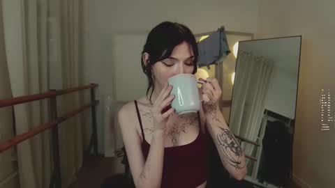 Snapshot of xxrayna chatting on 11-07-25, 01:38 Rayna online show from 11-07-25, 01:38