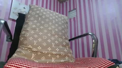 xxrowenatastycockforyouxx online show from 11-19-25, 03:17