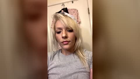 Snapshot of xxsamiibooxx chatting on 01-16-26, 12:36 xxsamiibooxx online show from 01-16-26, 12:36