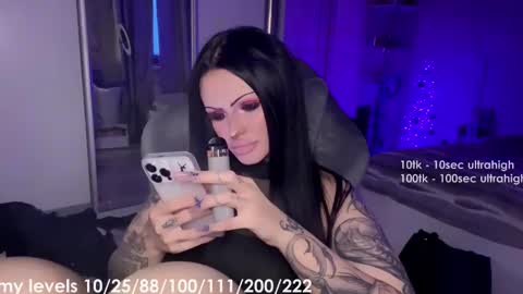 kristina    usually everyday here started  GMT3 online show from 01-06-26, 01:15