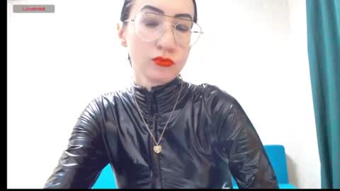 Snapshot of xxx_goddes_xxx chatting on 06-18-26, 06:56 Andariel online show from 06-18-26, 06:56