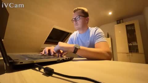 Alex online show from 09-12-25, 06:52