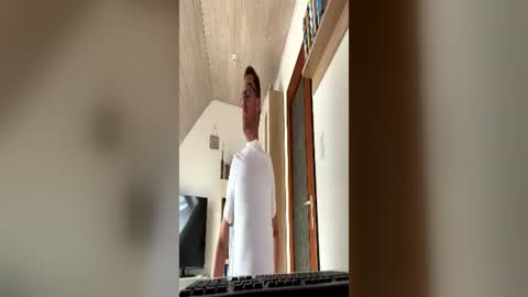 Snapshot of xxx_mystery1989_xxx chatting on 07-05-26, 10:33 Alex online show from 07-05-26, 10:33