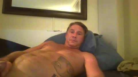 Snapshot of xxxelentdick chatting on 06-25-26, 07:46 deeeeznutz online show from 06-25-26, 07:46