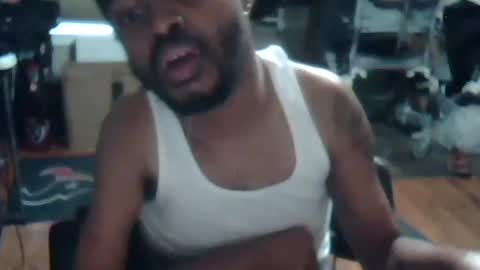 Snapshot of xxxonwheelz chatting on 06-05-26, 11:32 xxxonwheelz online show from 06-05-26, 11:32