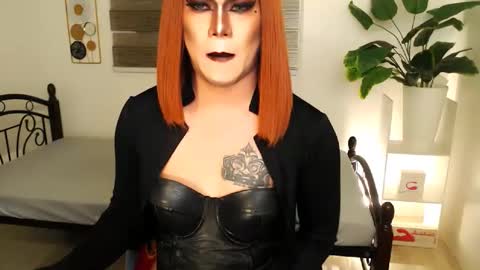 Snapshot of xyournightmarequeenx chatting on 04-22-26, 06:20 QueenMarina online show from 04-22-26, 06:20