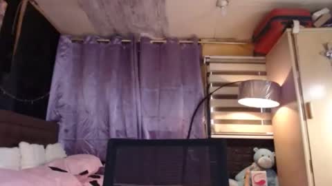 Angela online show from 04-07-26, 01:39