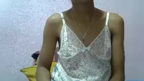 Snapshot of yalane chatting on 06-15-26, 05:26 yalane online show from 06-15-26, 05:26