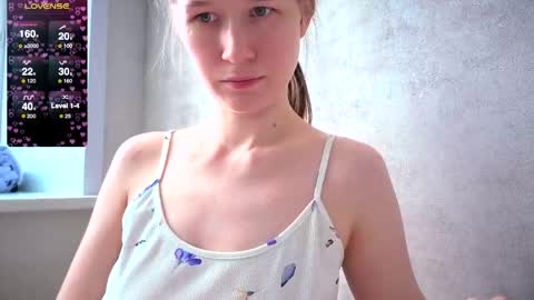 Snapshot of yana_squrel_22 chatting on 05-19-26, 05:25 Yana online show from 05-19-26, 05:25
