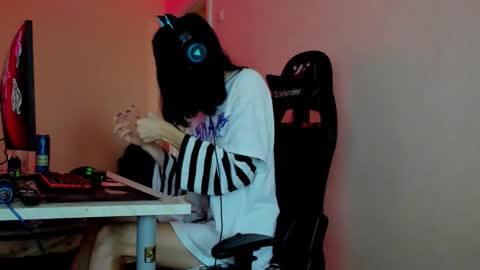 yang_nymph online show from 09-16-25, 06:47