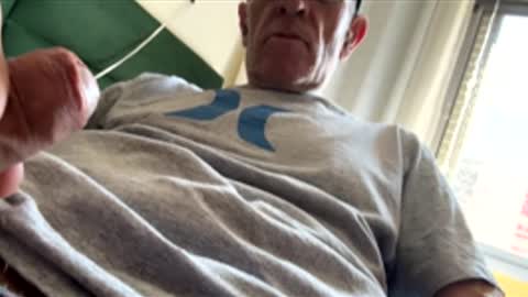 Snapshot of yannisv chatting on 12-01-25, 12:54 yannisv online show from 12-01-25, 12:54