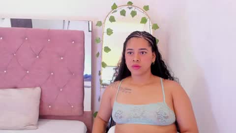 Snapshot of yara10_ chatting on 04-13-26, 12:10 yara10_ online show from 04-13-26, 12:10