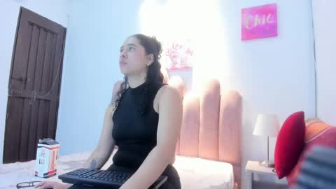 Snapshot of yara10_ chatting on 04-29-26, 12:20 yara10_ online show from 04-29-26, 12:20