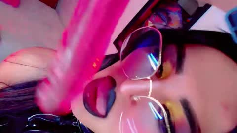 yarethrousss online show from 11-27-25, 06:26