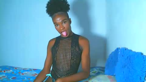 Snapshot of yarithza_ts2003 chatting on 01-17-25, 06:54 YARITHZA online show from 01-17-25, 06:54