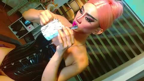 miss yasii online show from 07-21-26, 12:40