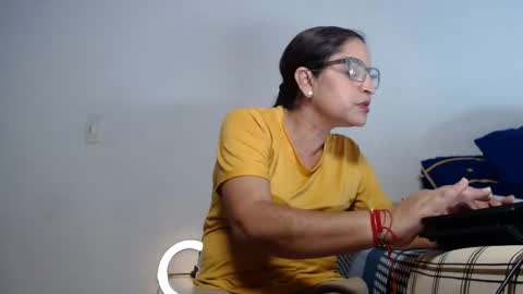 Snapshot of yaya____ chatting on 03-26-26, 11:32 yaya____ online show from 03-26-26, 11:32