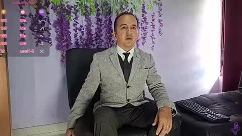 Snapshot of yazflor chatting on 06-08-26, 01:22 Hazzan y Greisy online show from 06-08-26, 01:22
