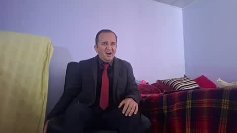Snapshot of yazflor chatting on 06-11-26, 02:04 Hazzan y Greisy online show from 06-11-26, 02:04