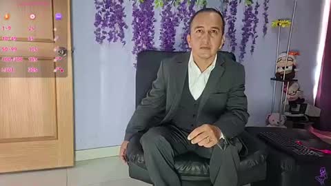 Snapshot of yazflor chatting on 07-20-26, 02:08 Hazzan y Greisy online show from 07-20-26, 02:08