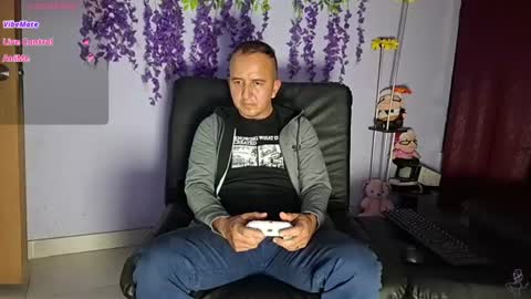 Hazzan online show from 07-08-26, 11:42