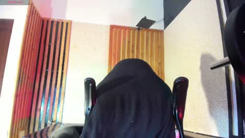 Yeidonn online show from 06-26-26, 04:06