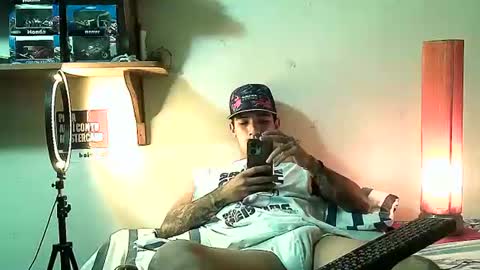 yeisoncastellanos1999 online show from 07-16-26, 06:14