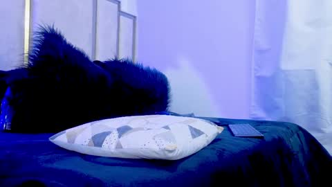 Yeli Amber online show from 04-14-26, 12:16