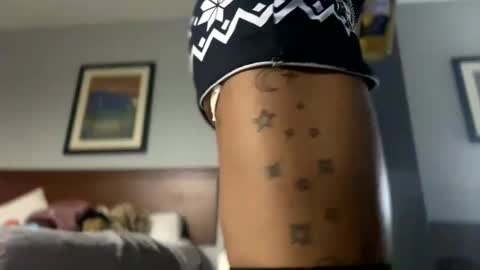 Ella Ts online show from 12-26-24, 06:41