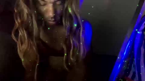 Ella Ts online show from 10-18-25, 10:38