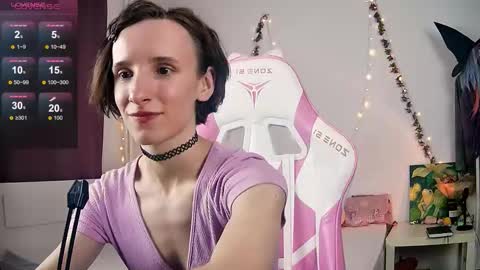 Liya online show from 10-25-25, 03:40