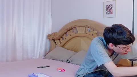 Snapshot of yeremmy_twink chatting on 07-18-26, 08:45 yeremmy_twink online show from 07-18-26, 08:45