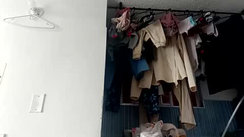 Yesika online show from 05-18-26, 12:22