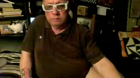 yessex247 online show from 04-24-26, 01:52