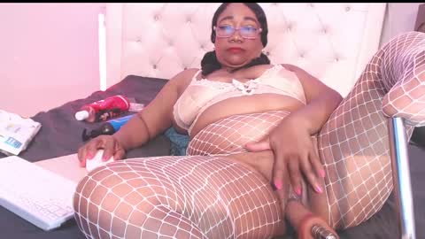 Yhazan Blake online show from 04-10-26, 03:45