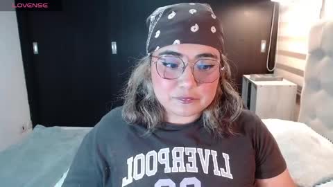 hii i am yini online show from 05-14-26, 03:13