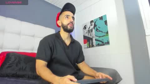 Yiyo online show from 02-07-26, 04:27