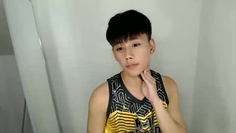 Snapshot of ynotyu chatting on 05-04-26, 04:25 ynotyu online show from 05-04-26, 04:25