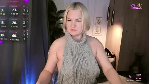 Snapshot of yolanda_kiss chatting on 04-07-26, 08:42 Yolanda online show from 04-07-26, 08:42