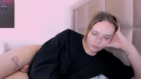 Snapshot of yomoyoo chatting on 02-05-26, 05:28 yomoyoo online show from 02-05-26, 05:28