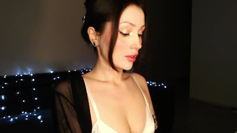 Sophie online show from 04-10-26, 09:19