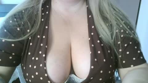 Maria Love online show from 05-17-26, 10:11